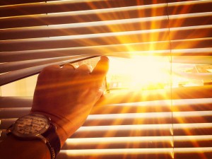Plötzlich Schimmel bei großer Hitze? Falsches Lüften im Sommer. Plötzlich Schimmel bei großer Hitze? Falsches Lüften im Sommer.